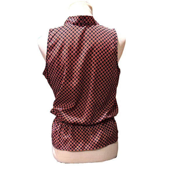 Michael Kors Sleeveless blouse. Blue background with red circle pattern Size PM - Picture 4 of 7